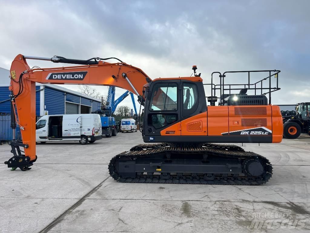 Develon DX 225 LC-7 Raupenbagger