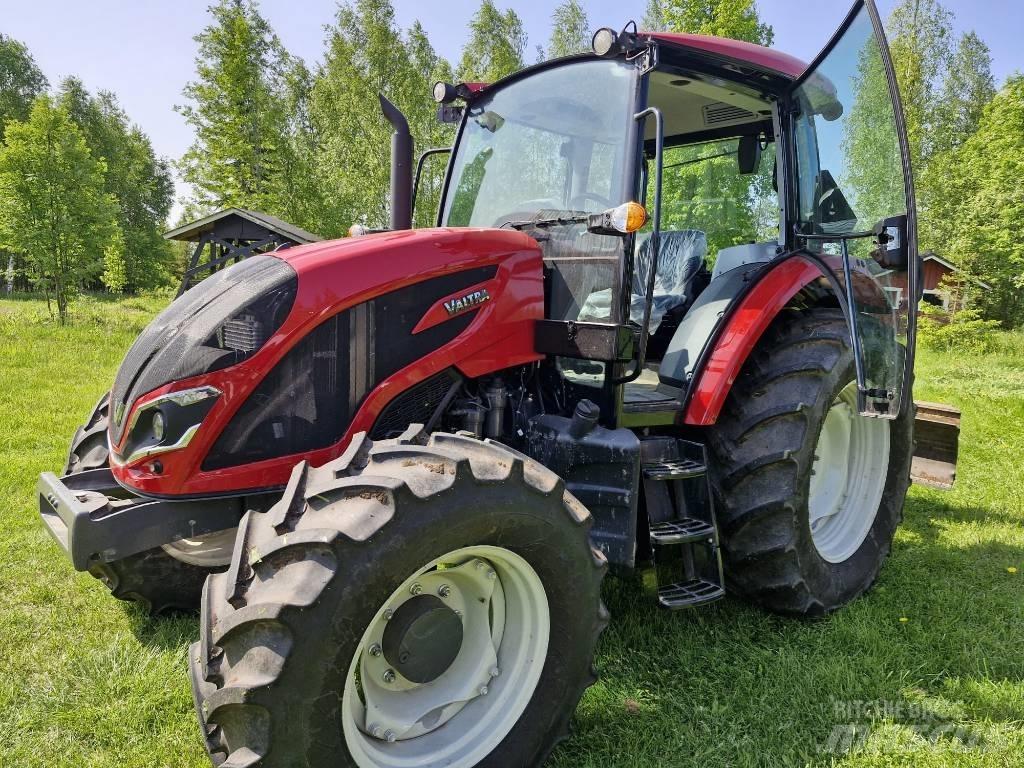 Valtra A 105 Traktoren