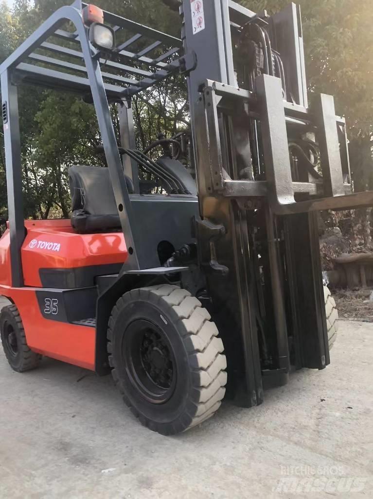 Toyota FD 35 Diesel heftrucks