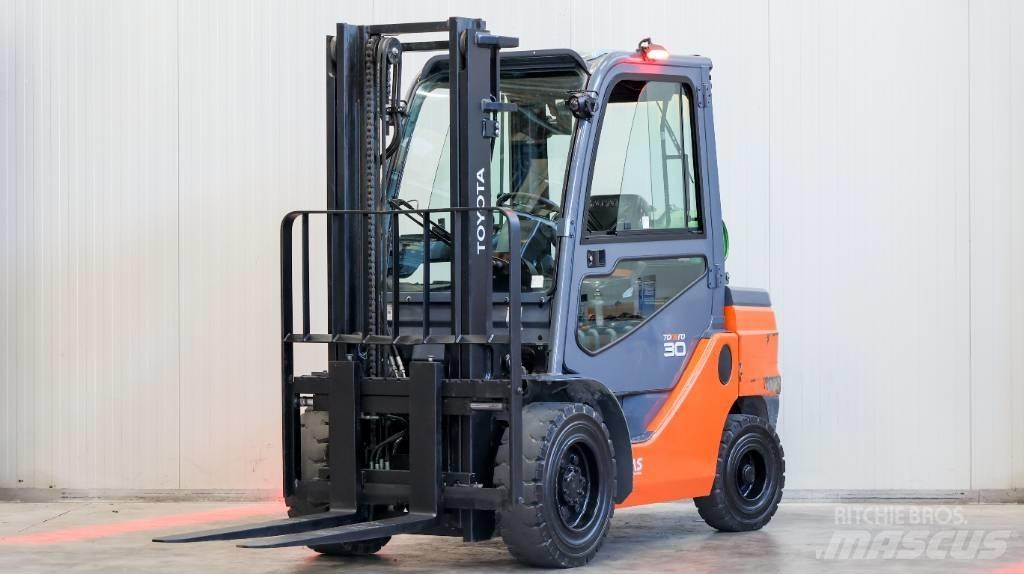 Toyota 02-8 FGF 30 LPG heftrucks