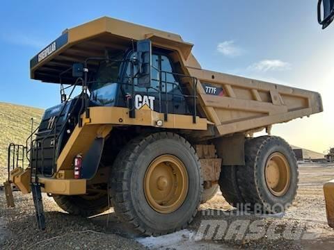 CAT 777F Dumper - Knickgelenk
