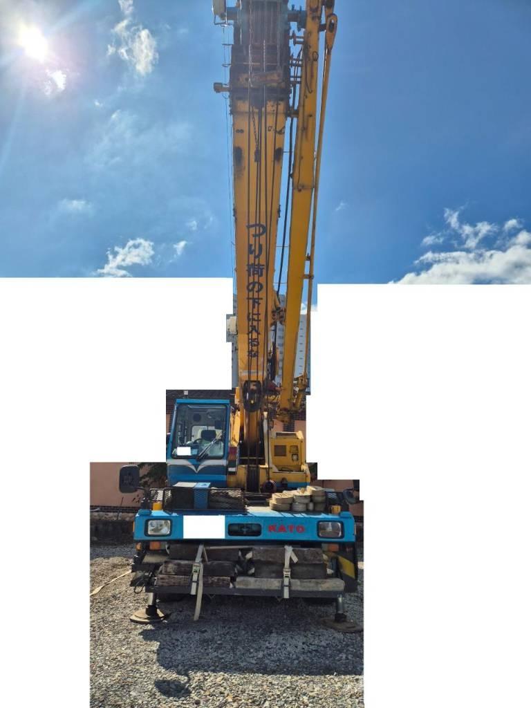 Kato KR 35 H Ruwterrein kranen