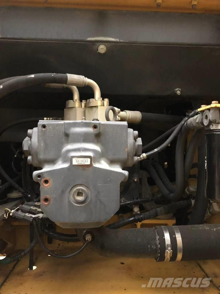 Komatsu 200-7 Raupenbagger