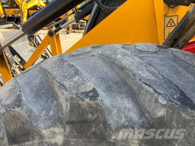 JCB 4CX AEC Baggerlader