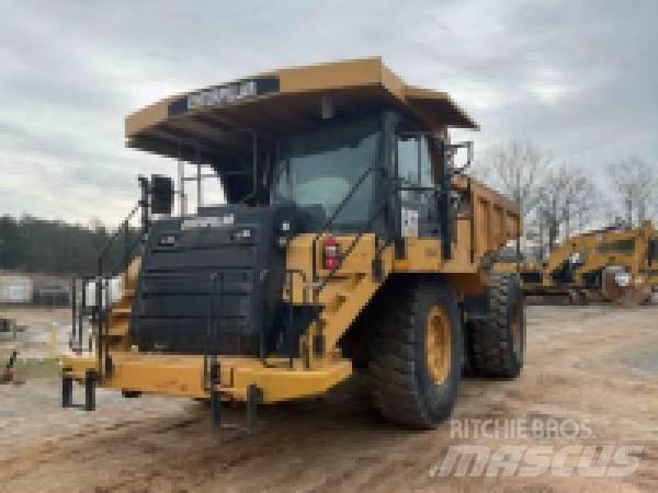 CAT 773 F Dumper - Knickgelenk