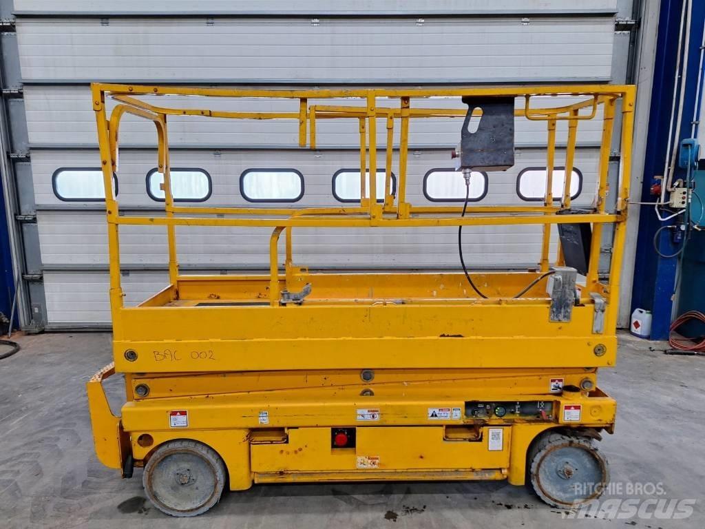 Haulotte Compact 8 Scheren-Arbeitsbühnen