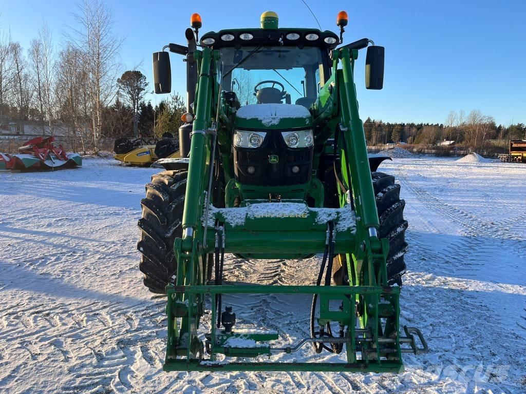 John Deere 6130 R Traktoren