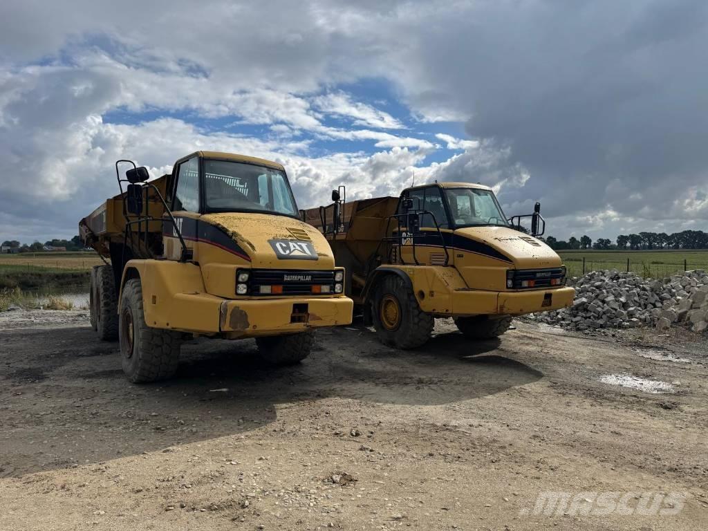 CAT 730 Dumper - Knickgelenk