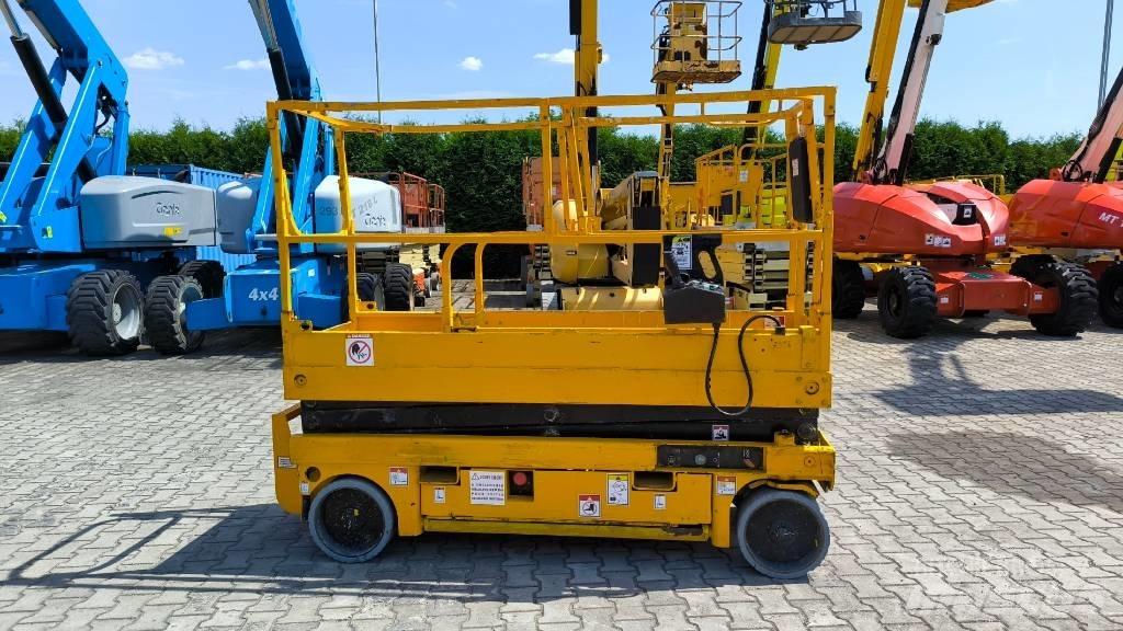 Haulotte Compact 8 Scheren-Arbeitsbühnen