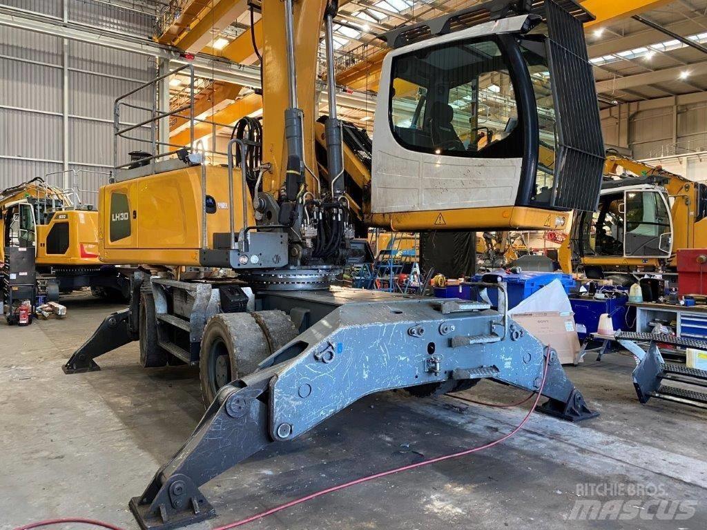Liebherr LH 30 M Materialumschlag