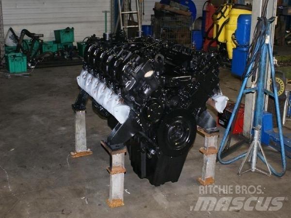 Mercedes-Benz OM404 Motoren