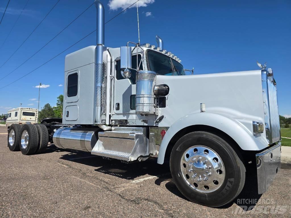 Kenworth W 900 Sattelzugmaschinen
