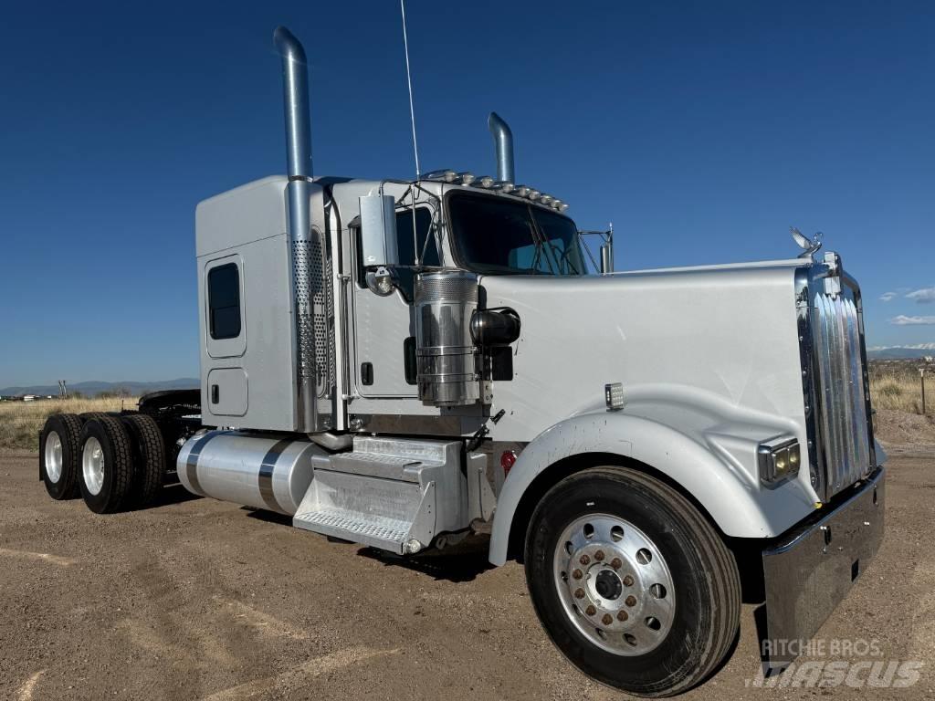 Kenworth W 900 Sattelzugmaschinen