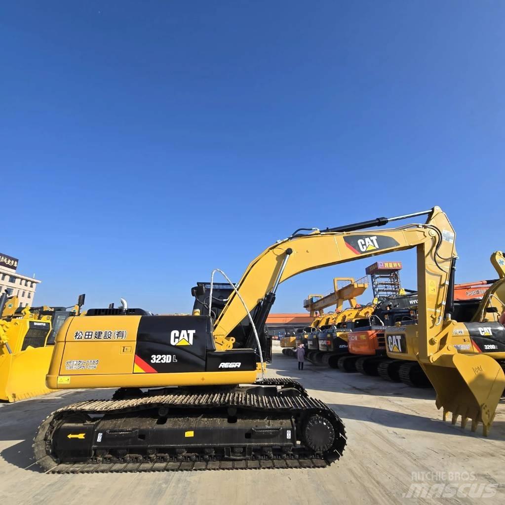 CAT 323 D L Midibagger  7t - 12t