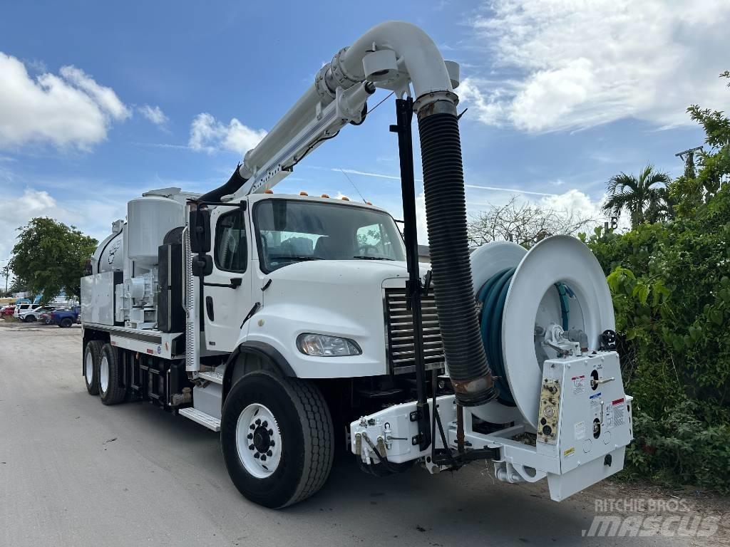 Freightliner M2 Saug- und Druckwagen