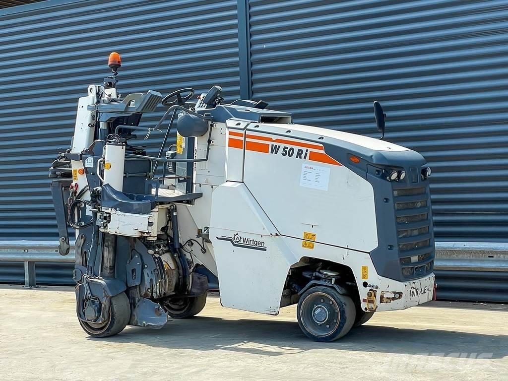 Wirtgen W 50 RI Asphaltfräsen