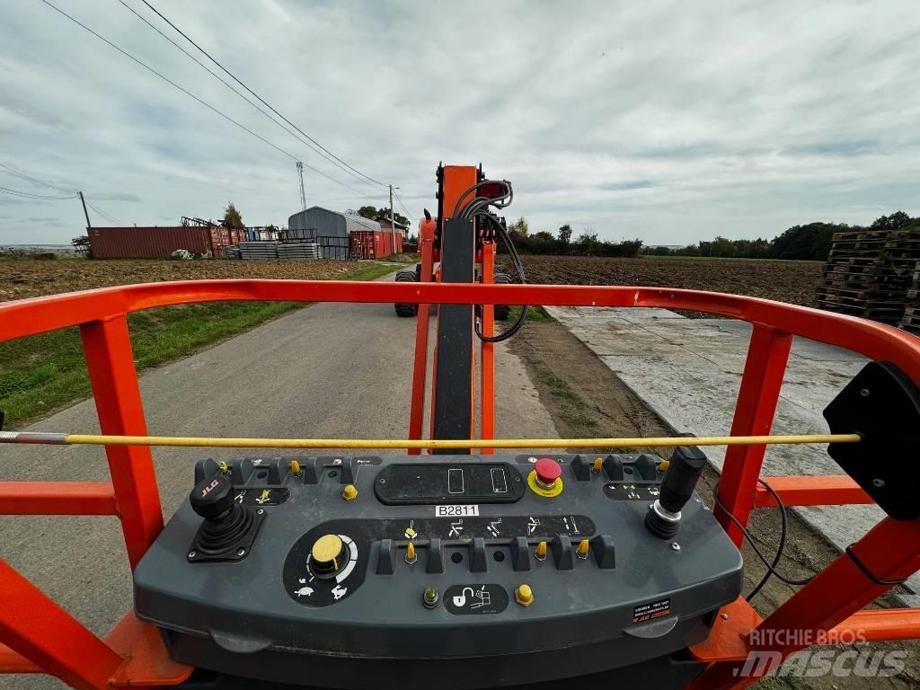 JLG 860 SJ Teleskopbühnen