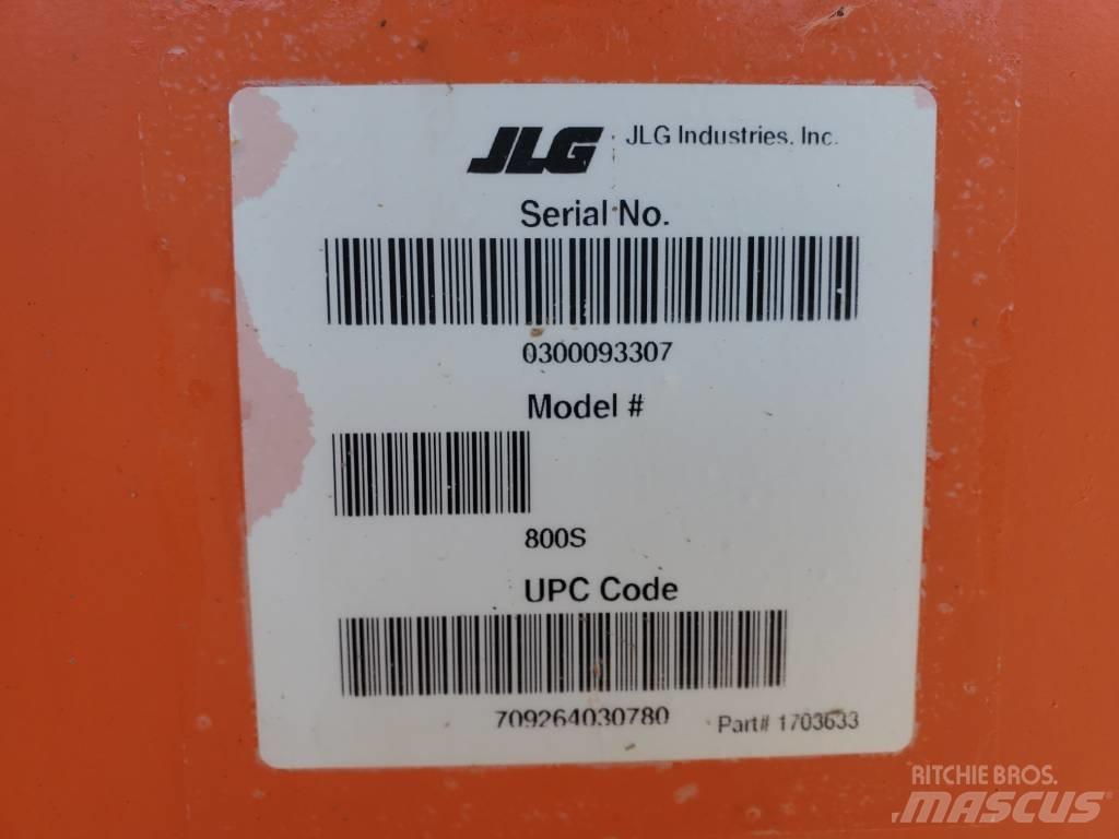 JLG 800 S Geländestapler