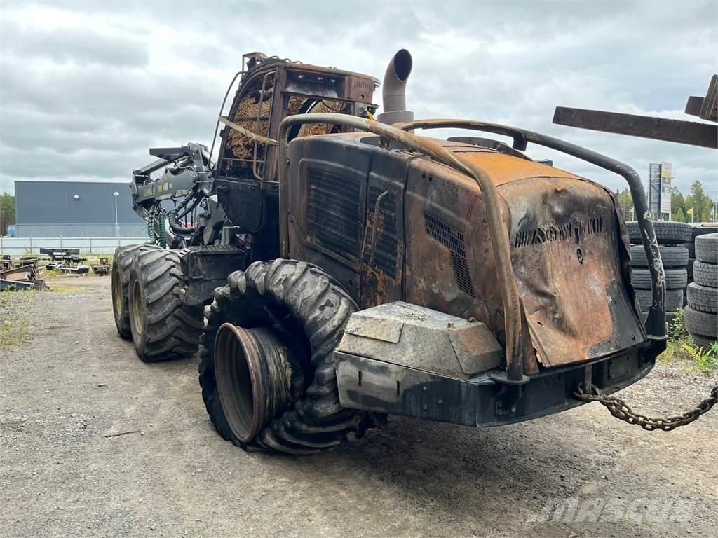 John Deere 1470G Harvester