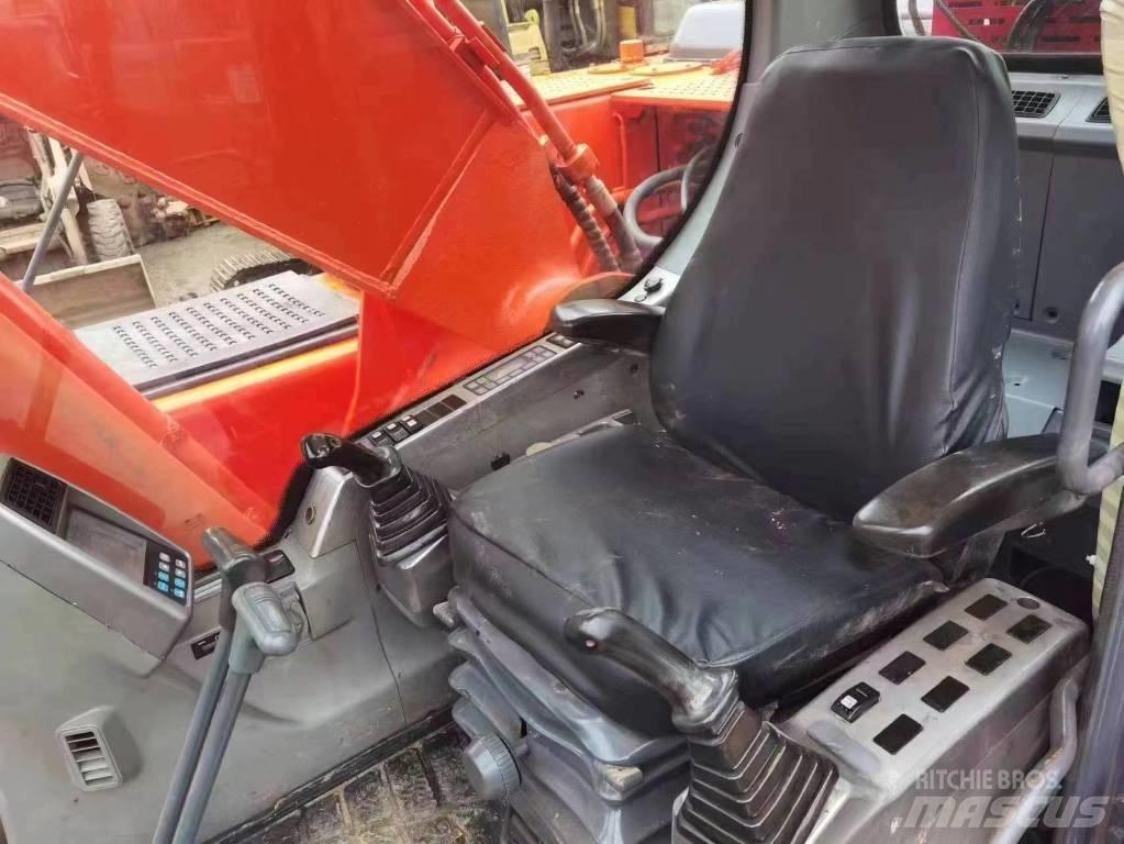 Doosan DX225LC Raupenbagger