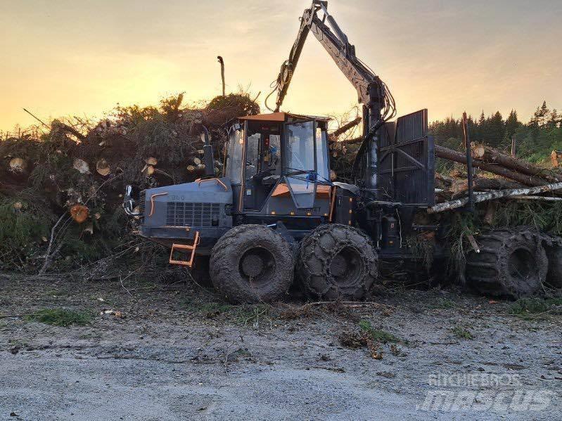Valmet 860 Forwarder