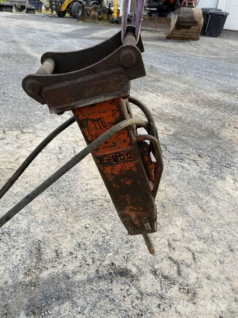 NPK E 200 ( S40 ) Hammer / Brecher