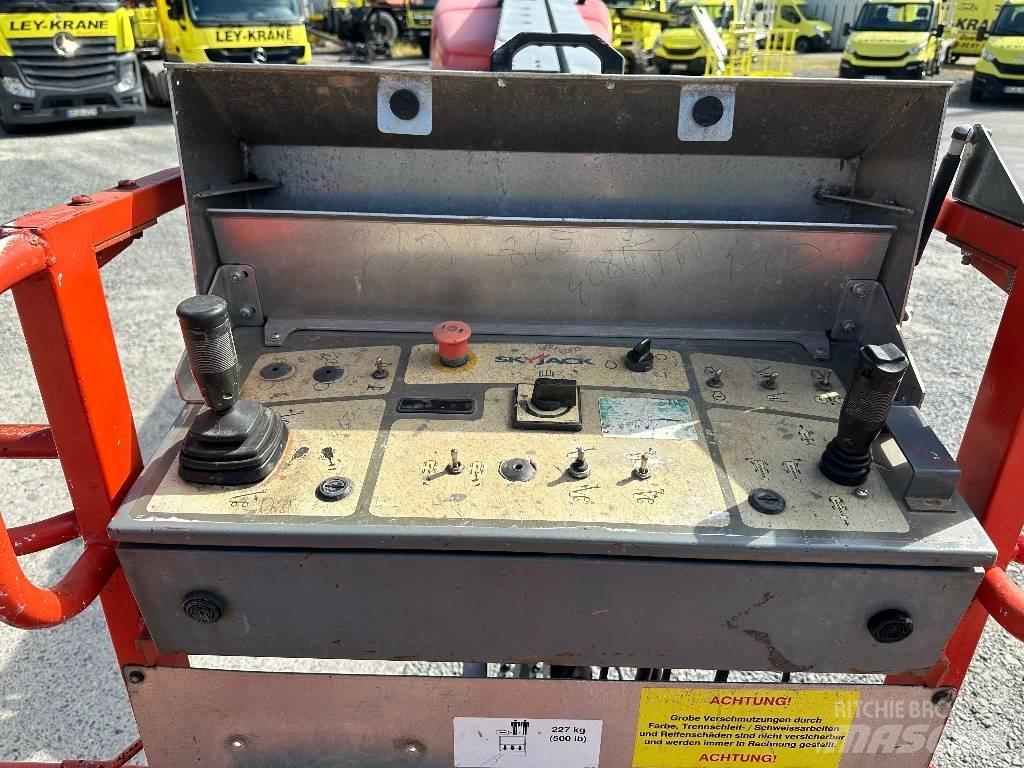 SkyJack SJ66T Gelenkteleskoparbeitsbühnen