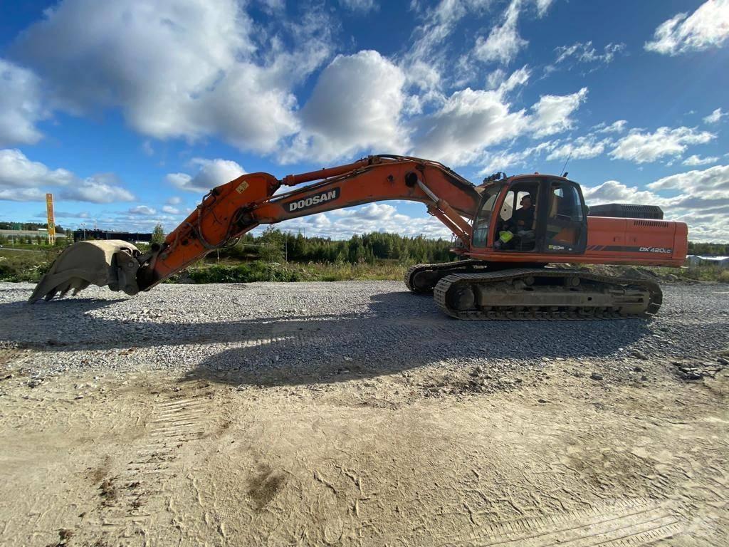 Doosan DX420LC Raupenbagger