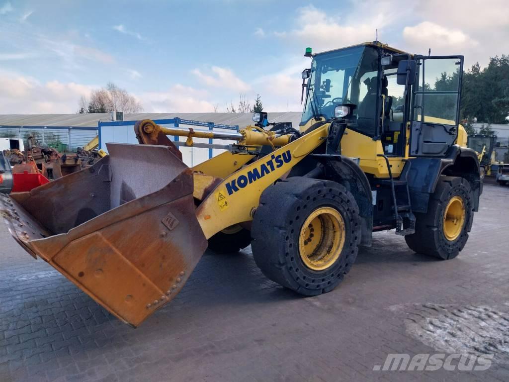 Komatsu WA270-7 Radlader