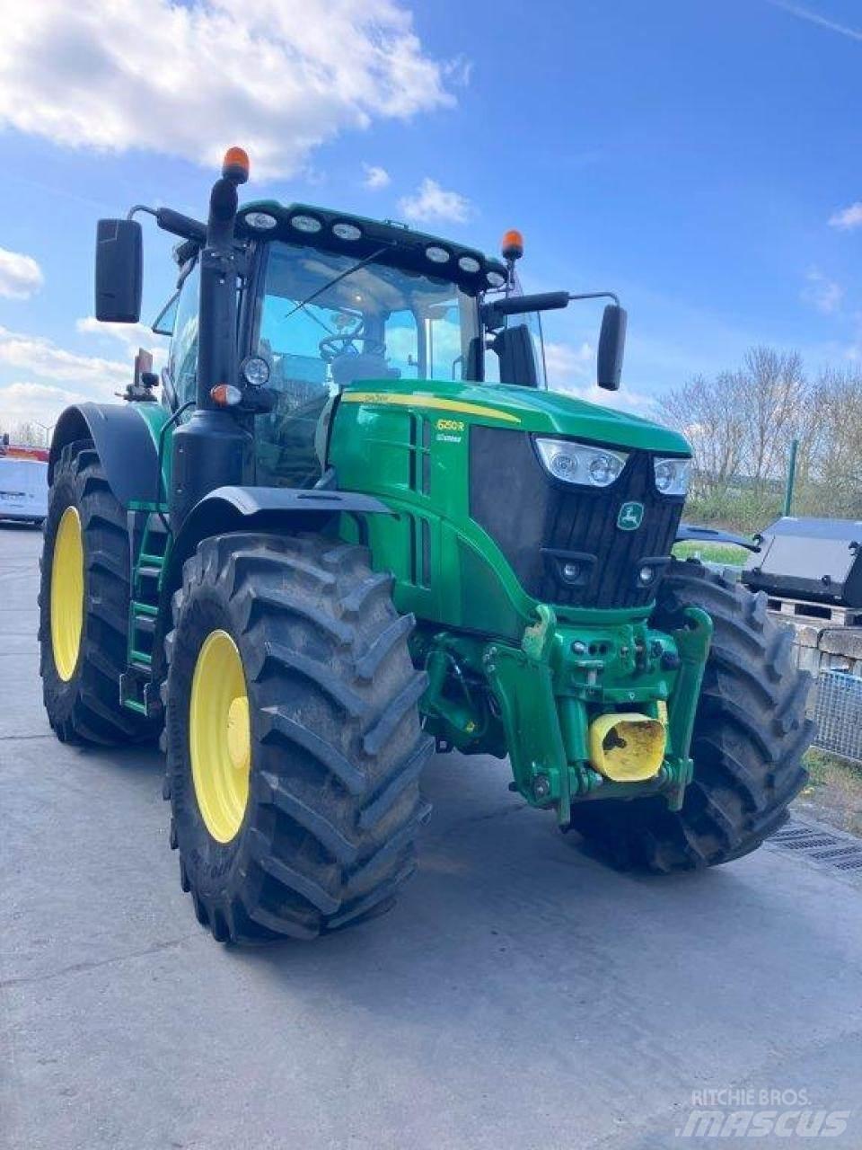 John Deere 6250R Traktoren