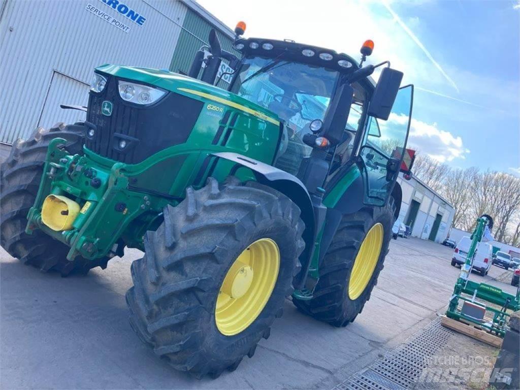 John Deere 6250R Traktoren