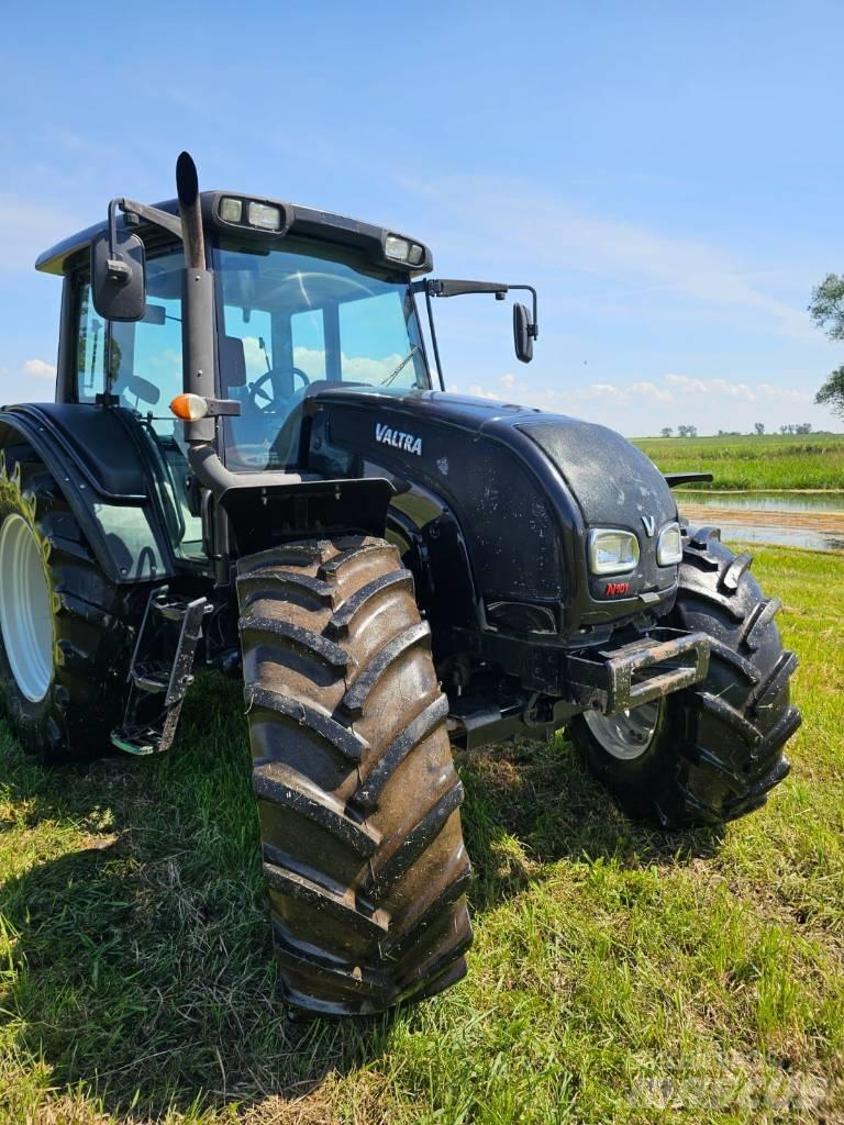 Valtra N 101 Traktoren