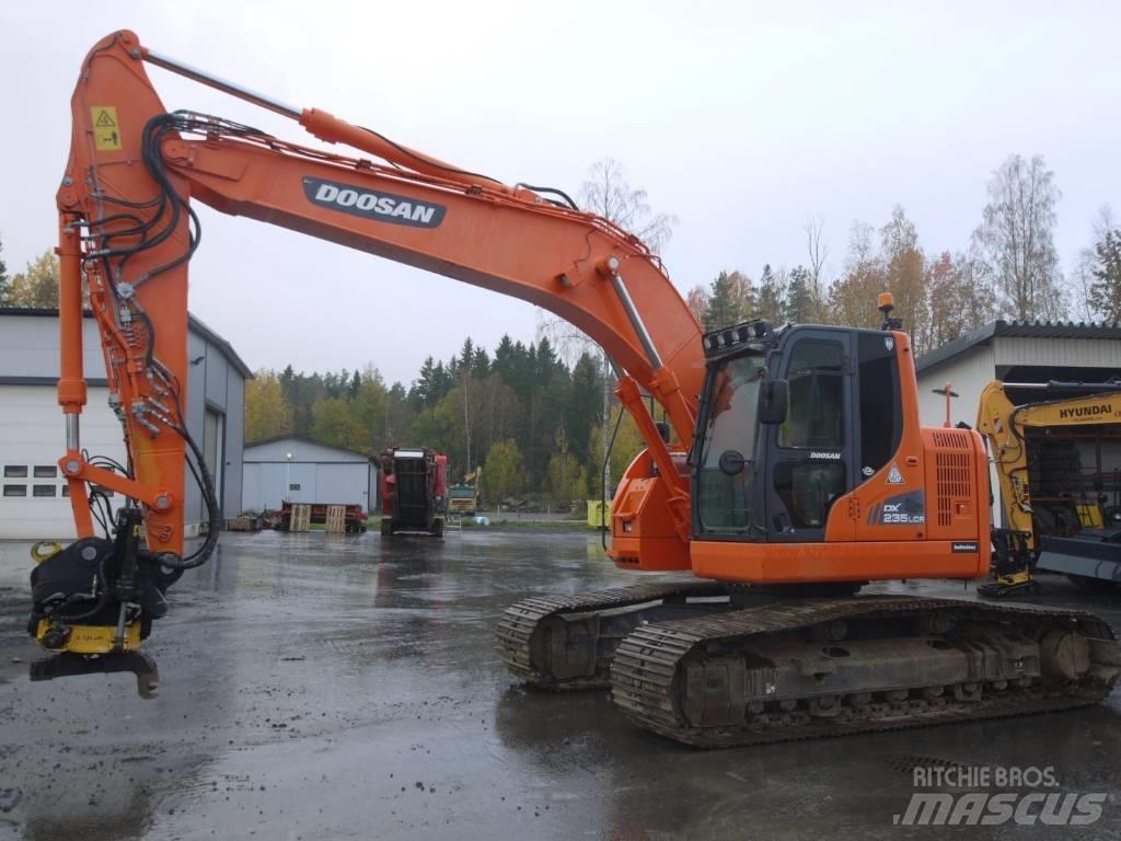 Doosan DX 235 LCR Raupenbagger