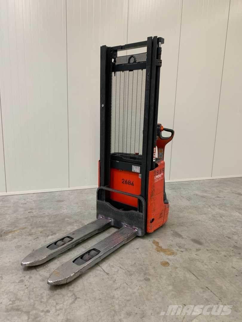 Linde L12 Zelfrijdende stapelaars
