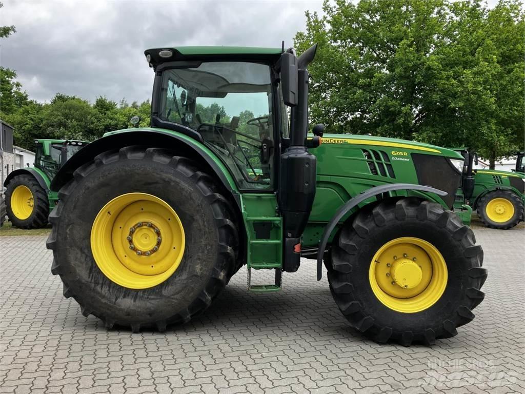 John Deere 6215R Traktoren