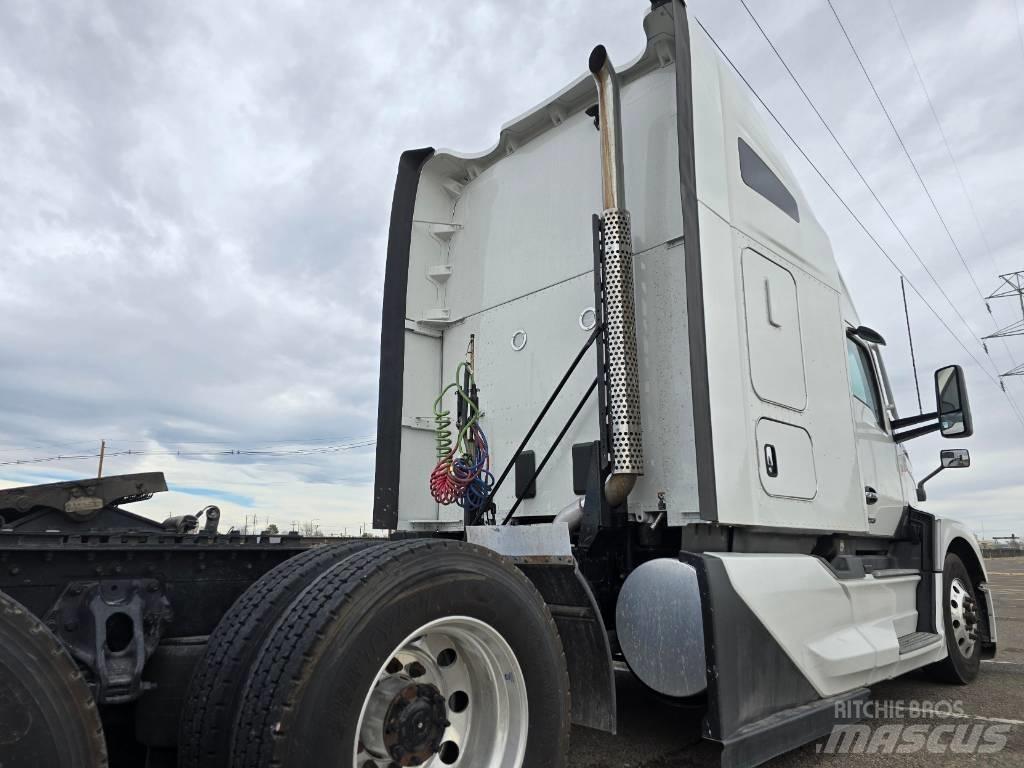 Kenworth T 680 Sattelzugmaschinen