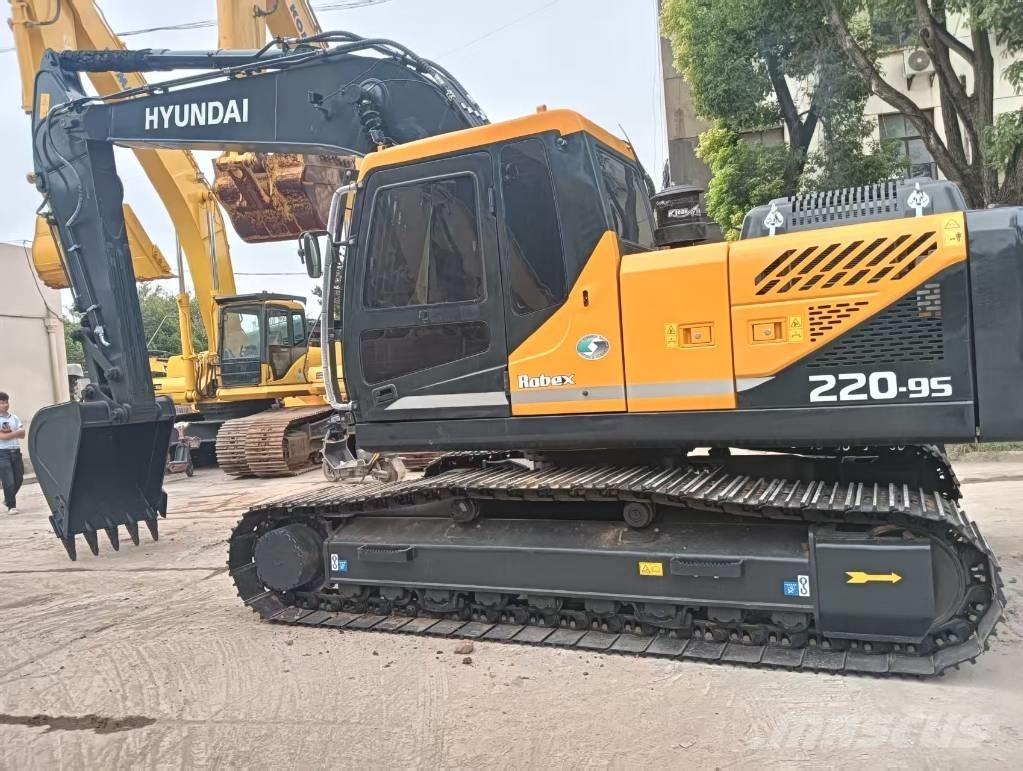 Hyundai 220 LC-9S Raupenbagger