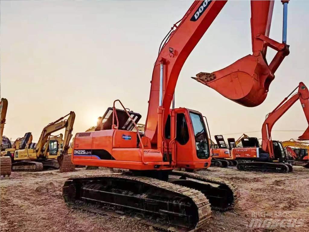 Doosan DH 225 LC-7 Raupenbagger