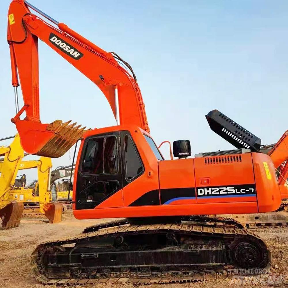 Doosan DH 225 LC-7 Raupenbagger