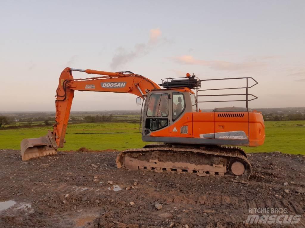 Doosan DX 225 Raupenbagger