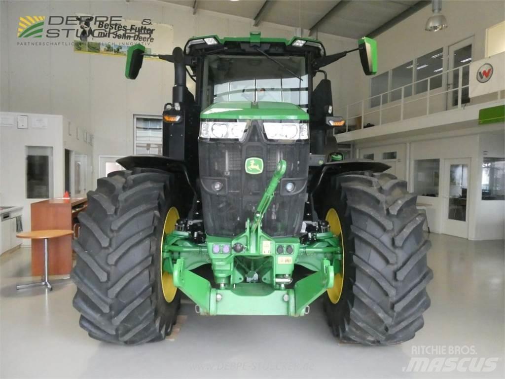 John Deere 7R 330 Traktoren
