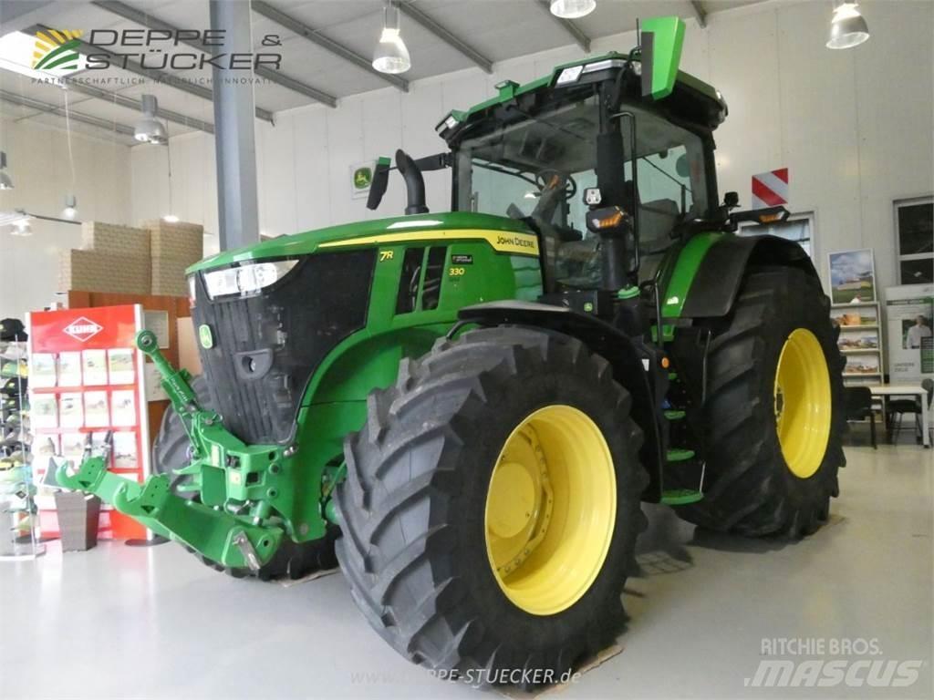 John Deere 7R 330 Traktoren