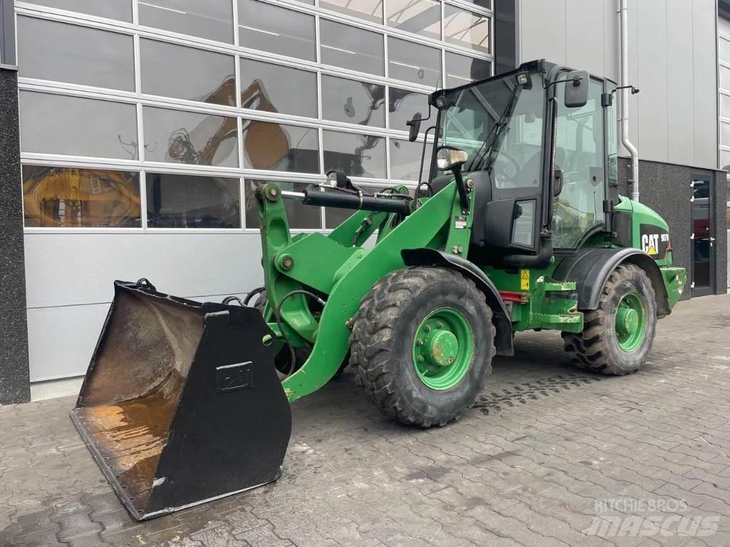 CAT 907H Radlader