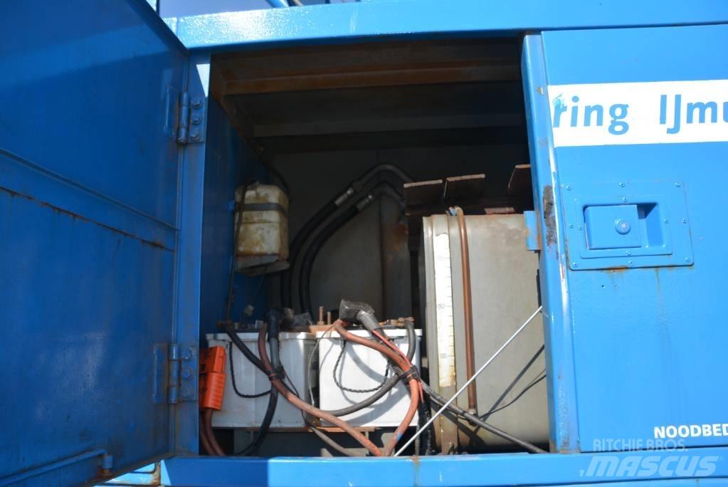 Hitachi KH 180-3 Raupenkrane