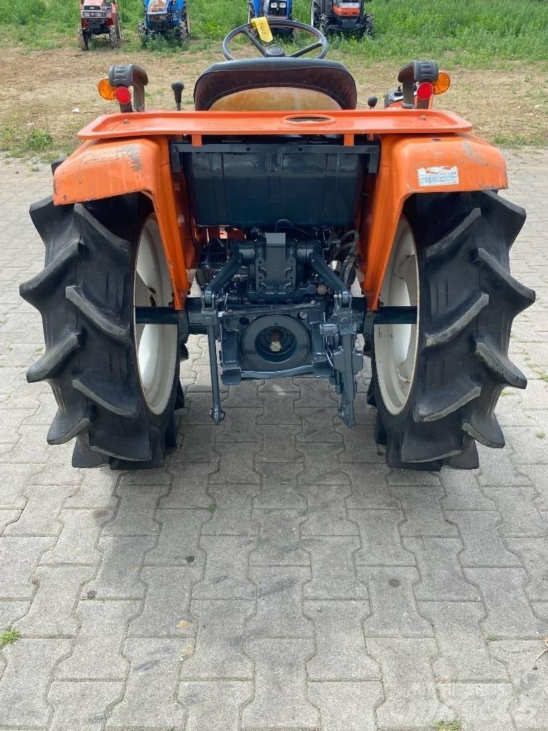 Kubota B1702-M Kleintraktoren