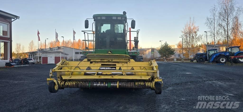 John Deere 7400 Selbstfahrende Häcksler
