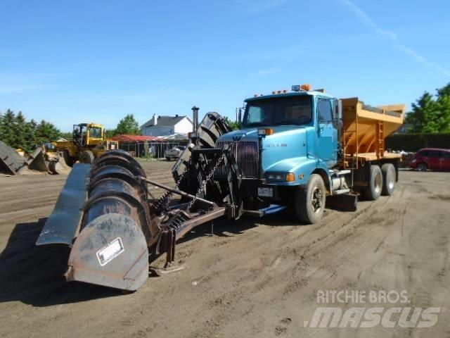 Western Star 5800 Schneeschilde und -pflüge