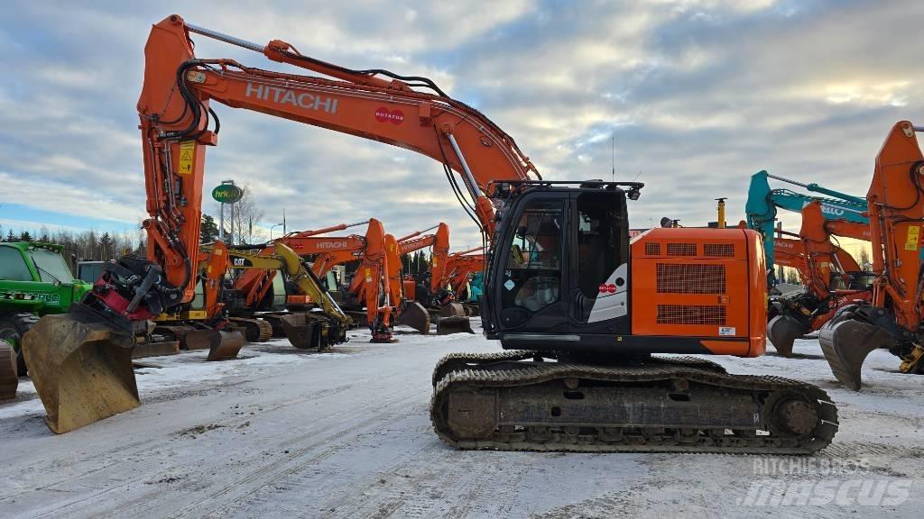 Hitachi ZX225USRLC-6 Raupenbagger