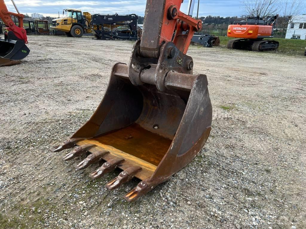 Hitachi ZX210LC Raupenbagger