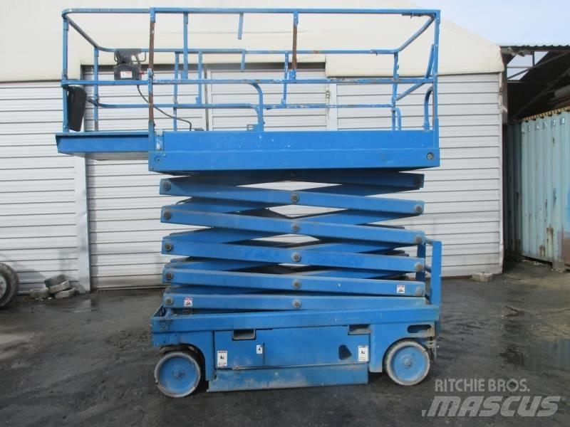 Haulotte Compact 14 Scheren-Arbeitsbühnen